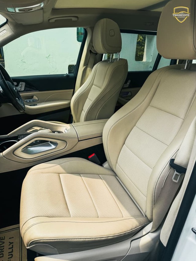 Second-hand 2023 Mercedes-Benz GLS 400d 4MATIC BSVI for sale in New Delhi-6