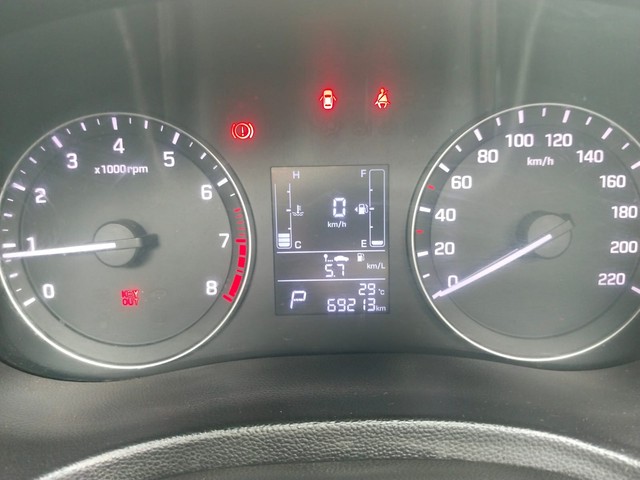 Second-hand 2018 Hyundai Creta 1.6 VTVT SX Plus for sale in Kolkata-9