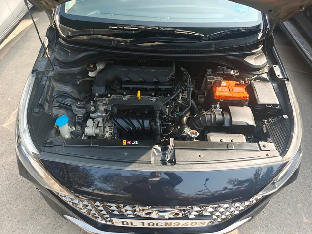 Second-hand 2020 Hyundai Verna SX IVT for sale in New Delhi-3