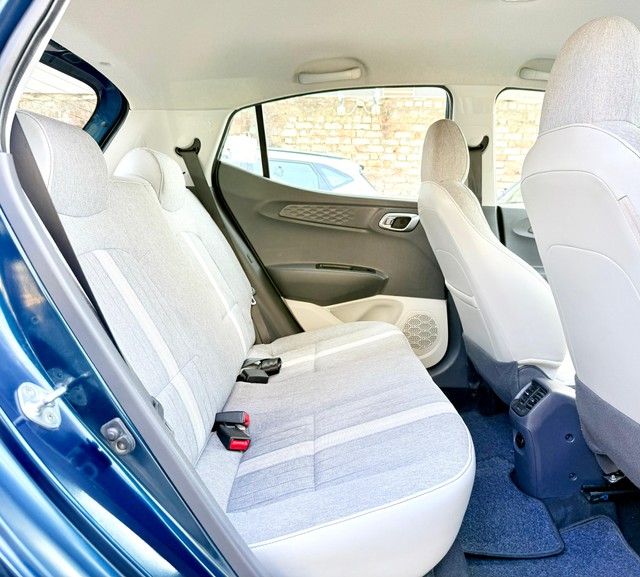 Second-hand 2020 Hyundai Grand i10 Nios AMT Sportz for sale in Surat-7