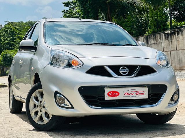Nissan Micra XV CVT Second-hand 2016 Nissan Micra XV CVT for sale in Ahmedabad