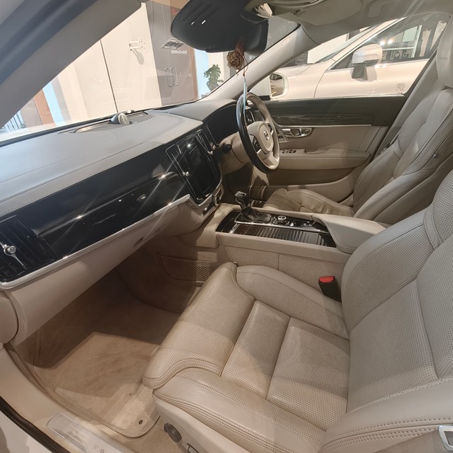 Second-hand 2018 Volvo S90 D4 Inscription BSIV for sale in Gurgaon-5