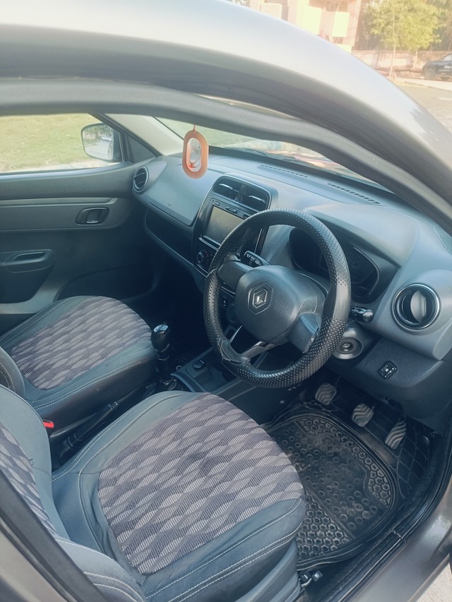 Second-hand 2017 Renault KWID 1.0 RXT for sale in Noida-8