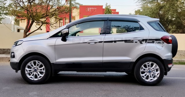 Second-hand 2022 Maruti Suzuki Ertiga VXI CNG for sale in New Delhi-13