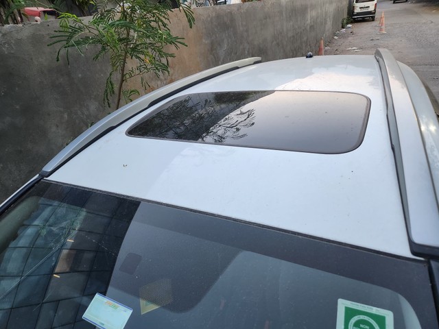 Second-hand 2019 Honda WR-V i-VTEC VX for sale in New Delhi-3