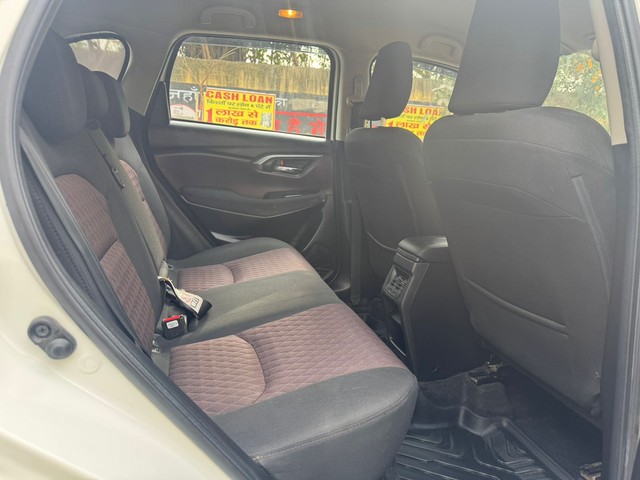 Second-hand 2024 Maruti Suzuki Grand Vitara Sigma for sale in New Delhi-12