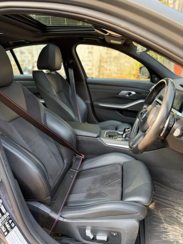 Second-hand 2022 BMW 3 Series M340i Xdrive for sale in Mumbai-16