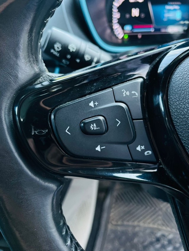 Second-hand 2022 Tata Nexon EV XZ Plus for sale in Mumbai-7