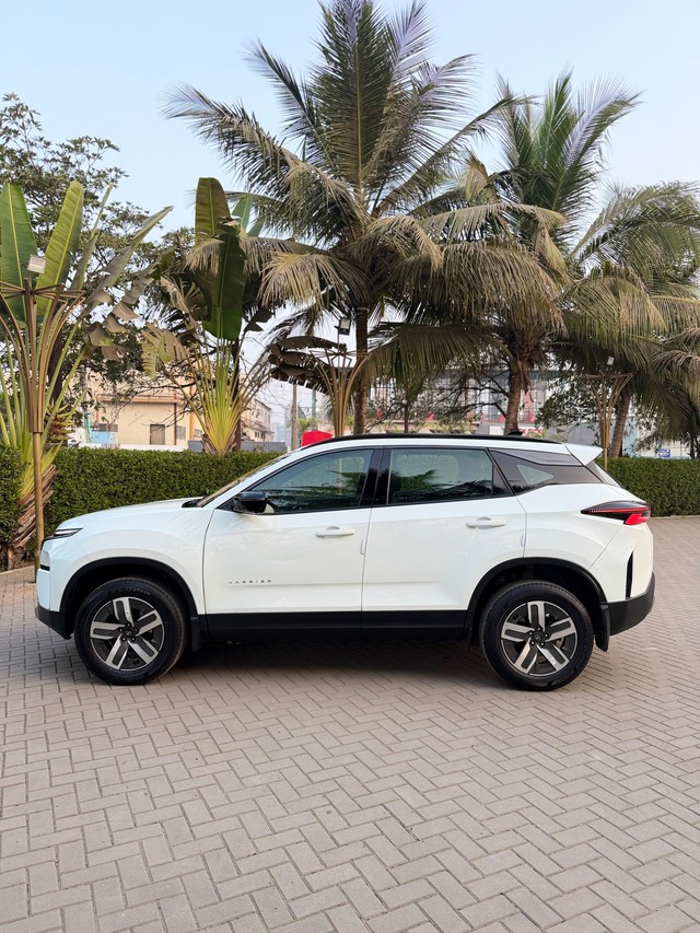 Second-hand 2024 Tata Harrier Adventure Plus AT for sale in Surat-2