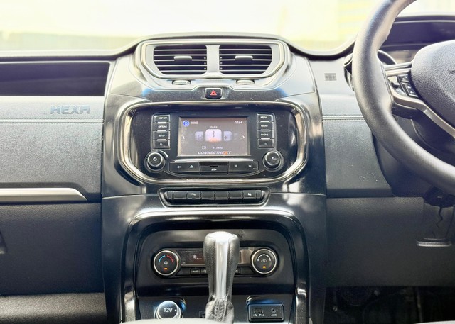 Second-hand 2017 Tata Hexa XTA for sale in Surat-15