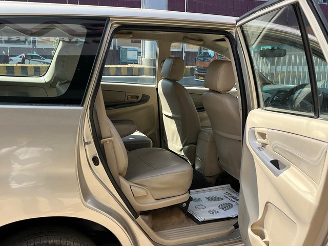 Second-hand 2008 Toyota Innova 2.5 G (Diesel) 7 Seater BS III for sale in Mumbai-8