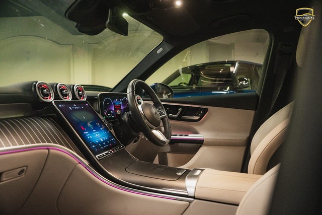 Mercedes-Benz GLC 300 Second-hand 2024 Mercedes-Benz GLC 300 for sale in New Delhi-2