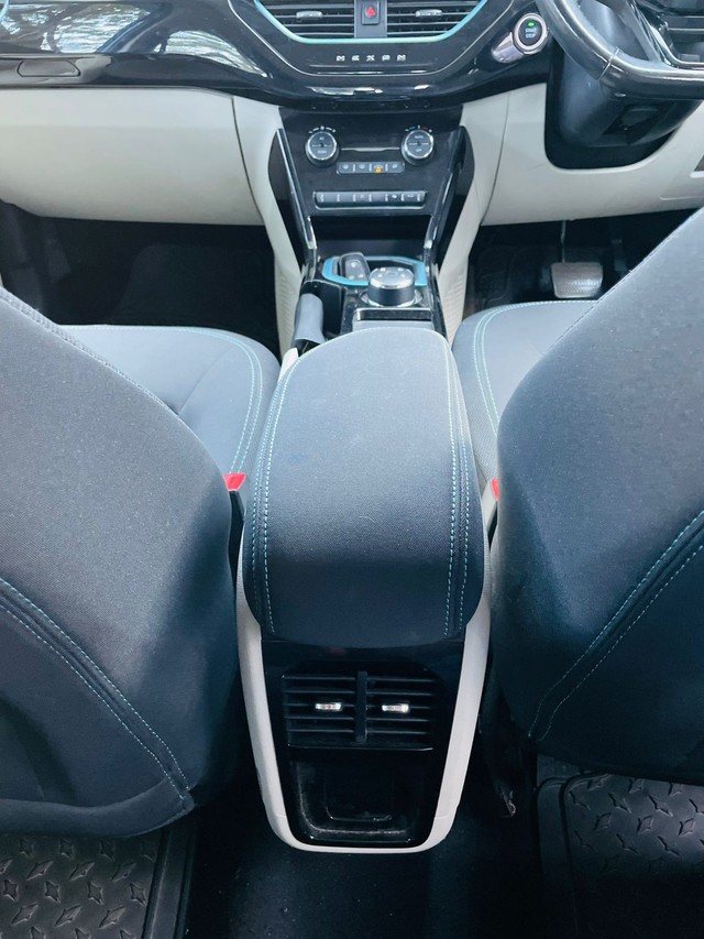 Second-hand 2022 Tata Nexon EV XZ Plus for sale in Mumbai-12