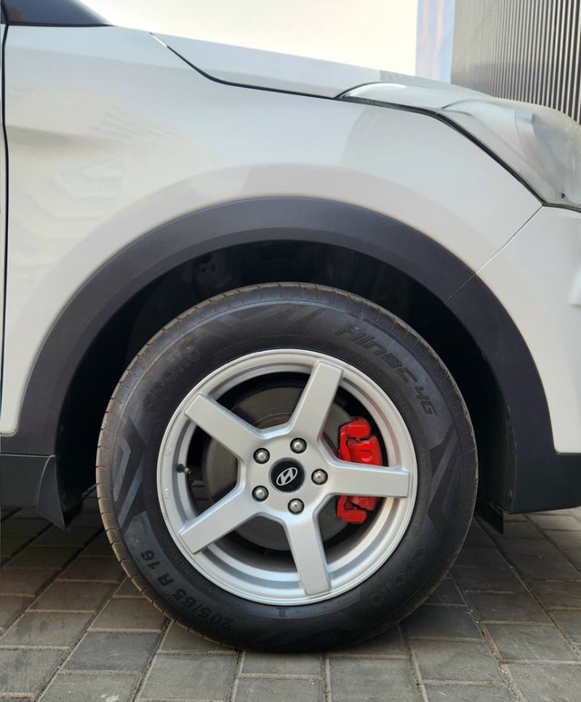 Second-hand 2015 Hyundai Creta 1.4 CRDi Base for sale in Surat-7