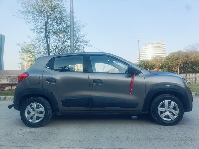 Second-hand 2017 Renault KWID 1.0 RXT for sale in Noida-1