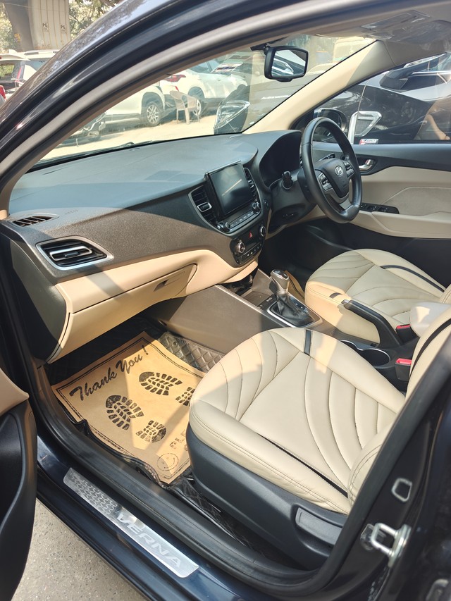 Second-hand 2020 Hyundai Verna SX IVT for sale in New Delhi-12