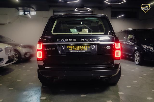 Land Rover Range Rover 3.0 Diesel Vogue SE Second-hand 2021 Land Rover Range Rover 3.0 Diesel Vogue SE for sale in New Delhi