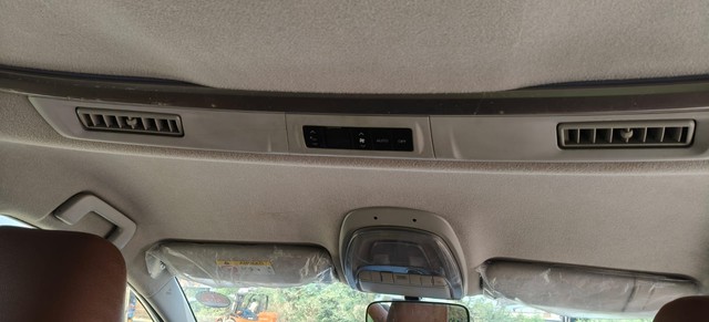 Toyota Innova Crysta 2.4 G MT Second-hand 2020 Toyota Innova Crysta 2.4 G MT for sale in Surat-10