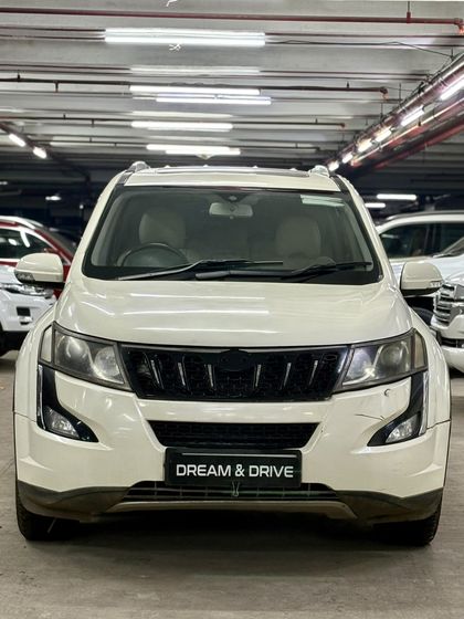 2018 Mahindra XUV500 AT W10 FWD