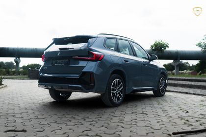2025 BMW X1 एसड्राइव18आई एम स्पोर्ट
