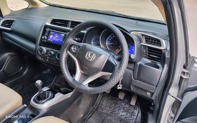 Second-hand 2017 Honda Jazz 1.2 SV i VTEC for sale in New Delhi-6