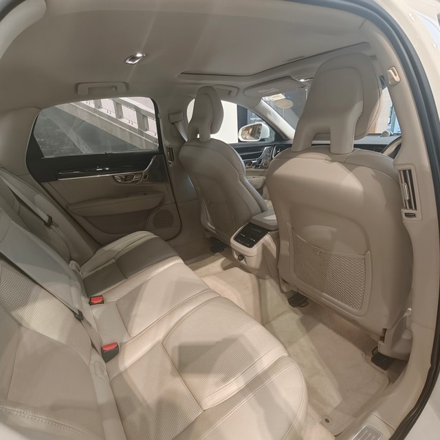 Second-hand 2018 Volvo S90 D4 Inscription BSIV for sale in Gurgaon-12