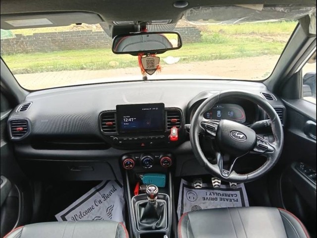 Second-hand 2023 Hyundai Venue SX Opt Knight Turbo for sale in Dehradun-6