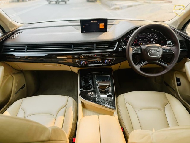 Second-hand 2019 Audi Q7 40 TFSI Quattro Technology for sale in New Delhi-5