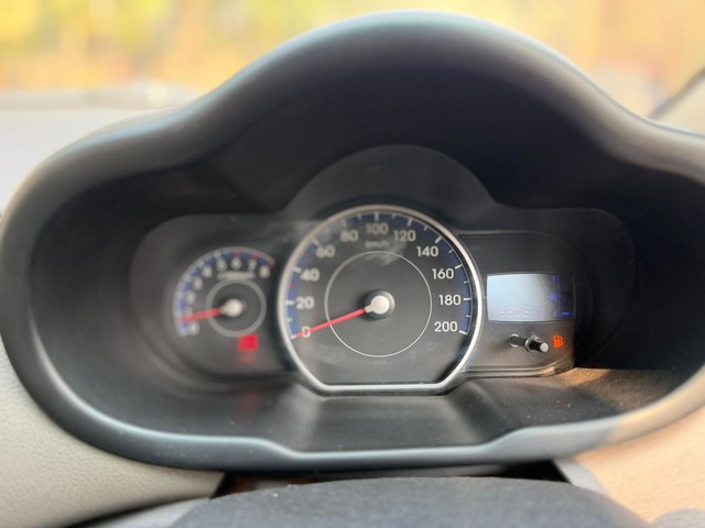 Second-hand 2013 Hyundai i10 Era for sale in Mumbai-12