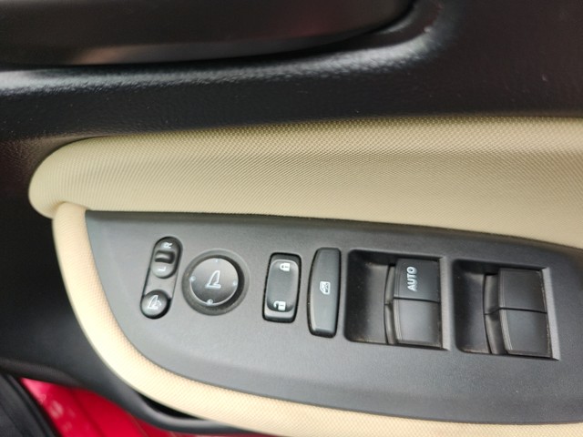 Second-hand 2022 Honda City V MT for sale in New Delhi-18