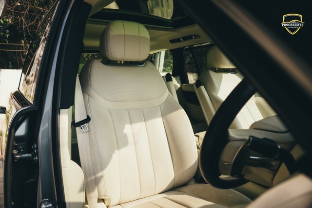 Second-hand 2024 Land Rover Range Rover 3.0 l Petrol LWB HSE for sale in New Delhi-6