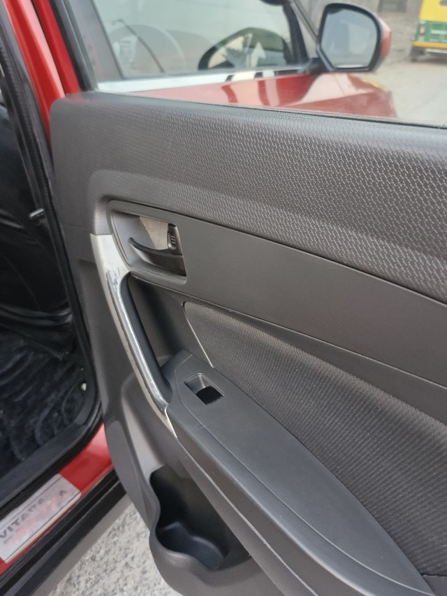 Second-hand 2018 Maruti Vitara Brezza VDi Option for sale in New Delhi-10