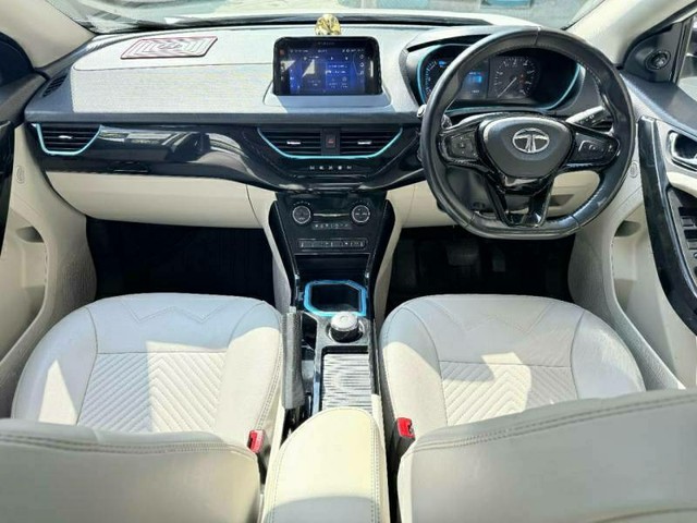 Tata Nexon EV XZ Plus LUX - Photo 7