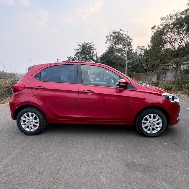 Second-hand 2017 Tata Tiago 1.2 Revotron XZA for sale in Pune-1