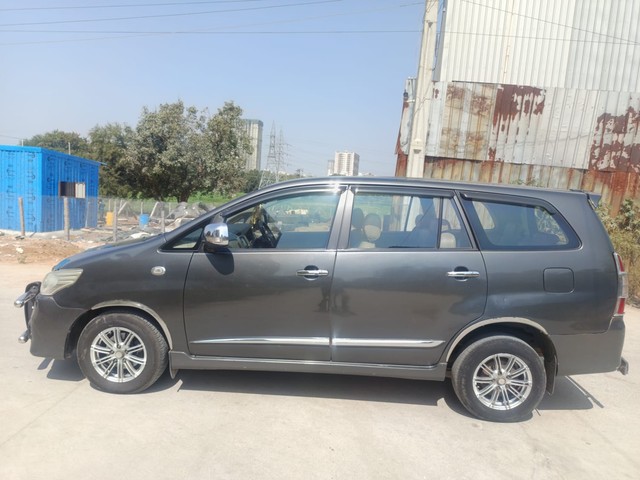 Second-hand 2015 Toyota Innova 2.5 G (Diesel) 8 Seater BS IV for sale in Hyderabad-3