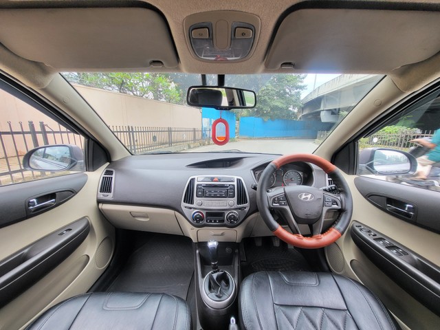 Second-hand 2012 Hyundai i20 1.4 CRDi Sportz for sale in Bangalore-6