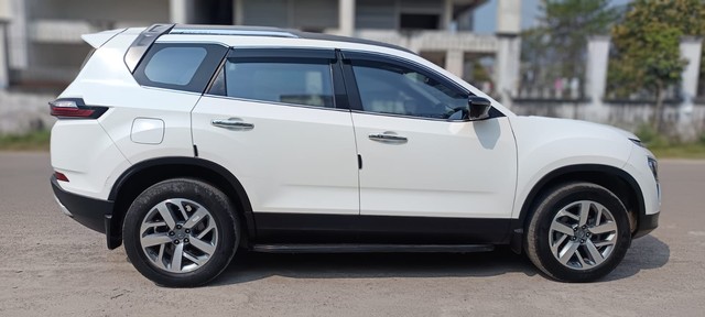 Second-hand 2023 Tata Safari XZA Plus (O) AT BSVI for sale in Noida-1