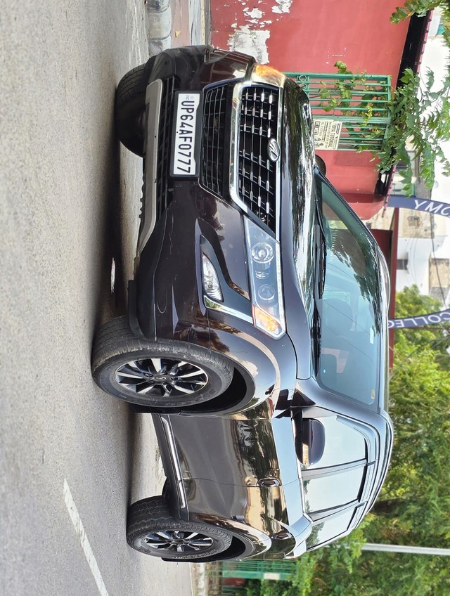 Second-hand 2018 Mahindra XUV500 W11 FWD Diesel for sale in Allahabad-8