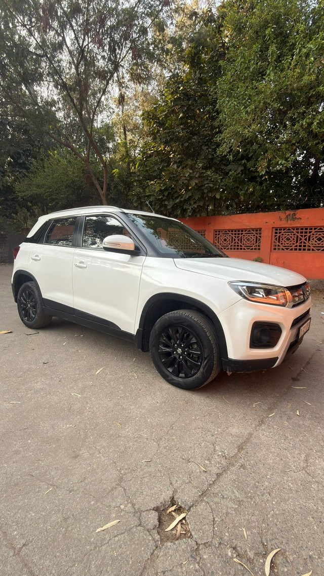 Second-hand 2020 Maruti Vitara Brezza ZXI for sale in New Delhi-7