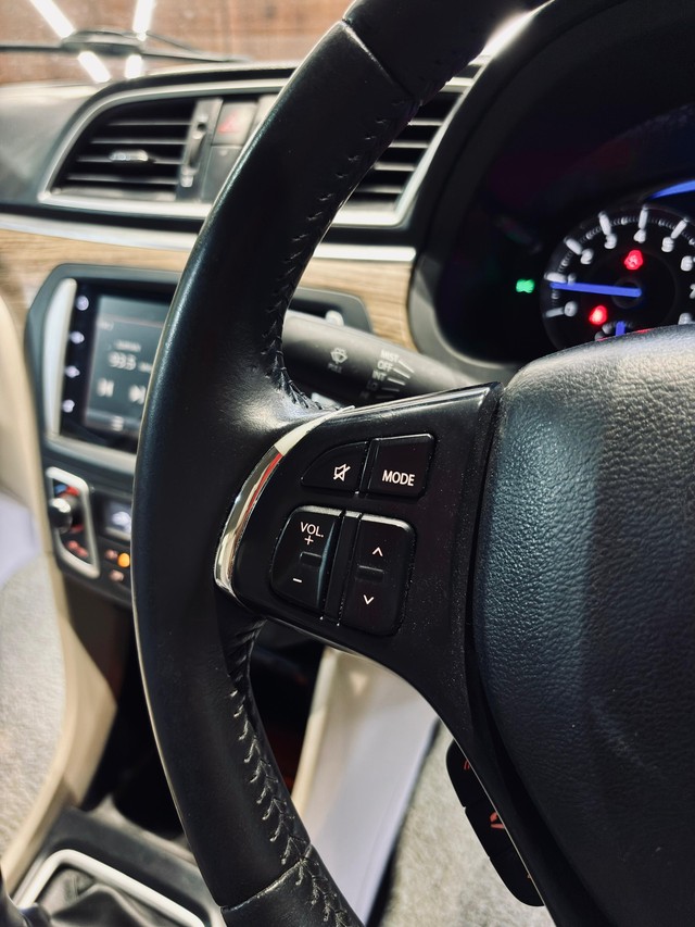 Second-hand 2023 Maruti Ciaz Alpha for sale in Madurai-13