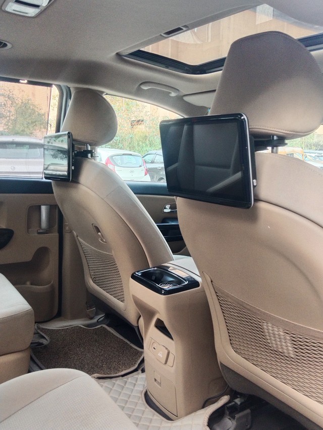 Second-hand 2020 Kia Carnival Prestige 6 STR for sale in New Delhi-11