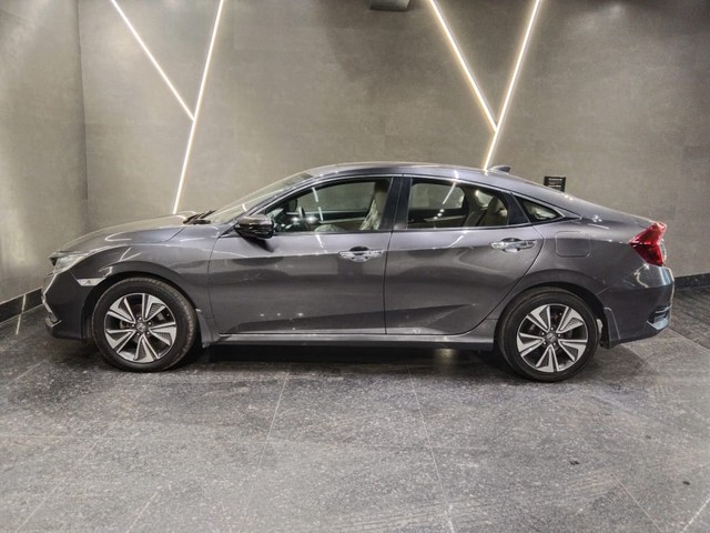 Second-hand 2020 Honda Civic ZX BSIV for sale in New Delhi-4