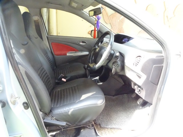 Second-hand 2011 Toyota Etios VX for sale in Kolkata-8