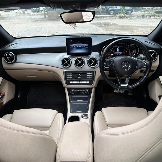 Second-hand 2019 Mercedes-Benz CLA 200 CGI Sport for sale in New Delhi-9