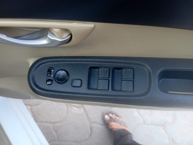 Second-hand 2015 Honda Amaze VX i-Vtech for sale in New Delhi-3