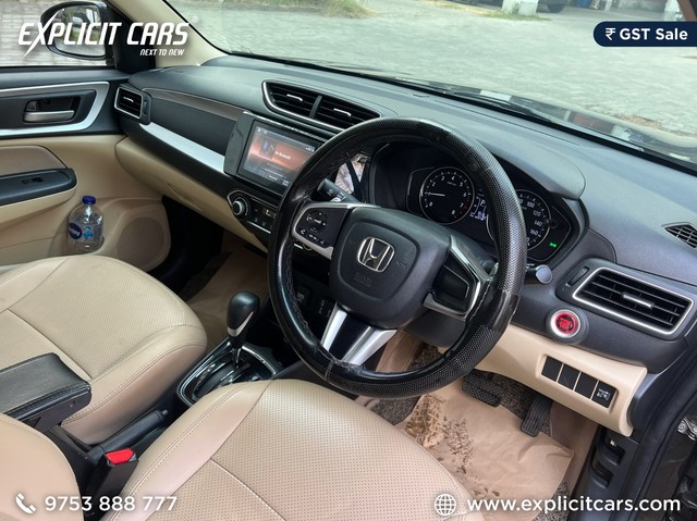 Second-hand 2023 Honda Amaze 2nd Gen VX CVT for sale in Kolkata-6