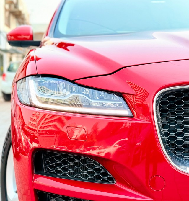 Second-hand 2018 Jaguar F-Pace Prestige 2.0 AWD for sale in Surat-6