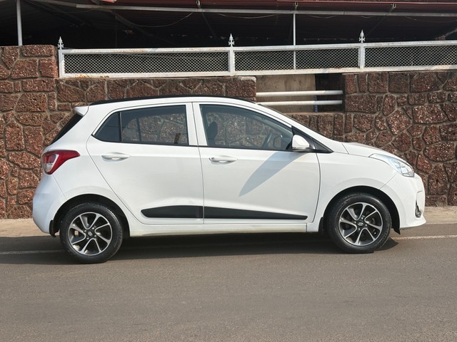 Hyundai i10 Sportz 1.1L Second-hand 2017 Hyundai i10 Sportz 1.1L for sale in Kolhapur-1