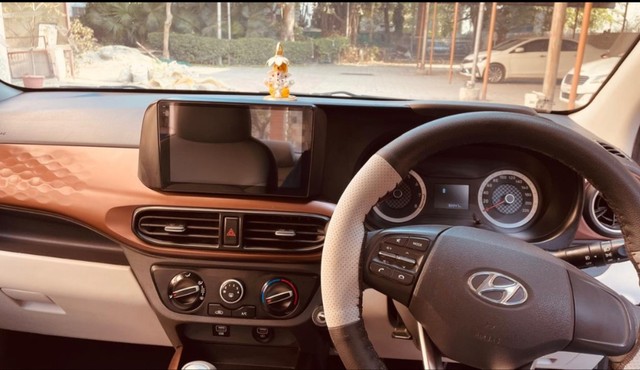 Second-hand 2021 Hyundai Aura S CNG for sale in New Delhi-5