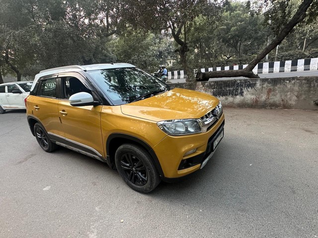 Second-hand 2018 Maruti Vitara Brezza ZDi Plus AMT for sale in New Delhi-9